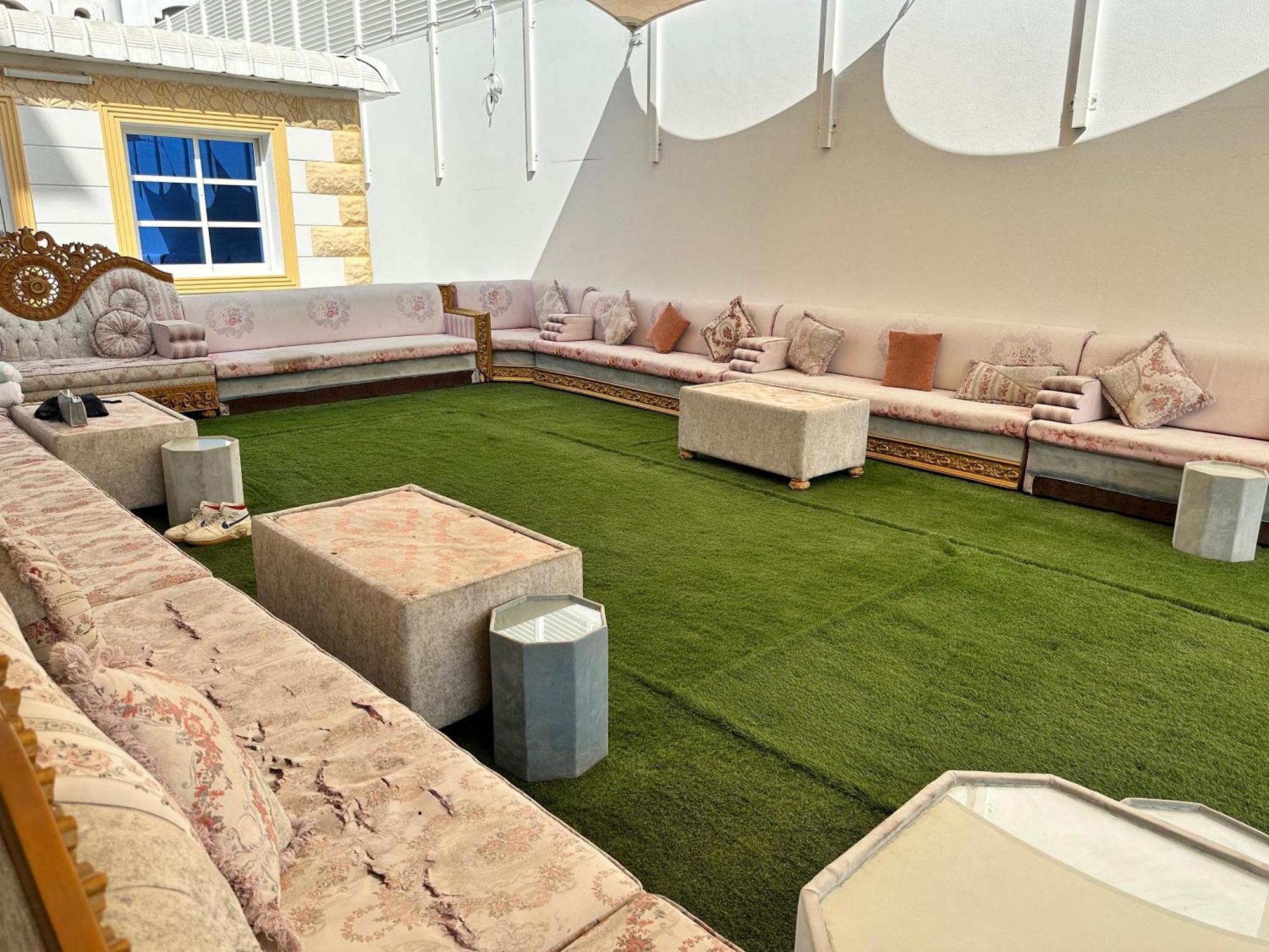 International Abu-dhabi Bed & Breakfast